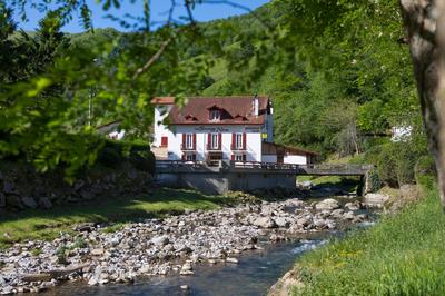 Logis Hôtel Les Sources de La Nive