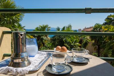 Penthouse And Piano Nobile PRKG WiFi Garden Near Beach Away From Roads