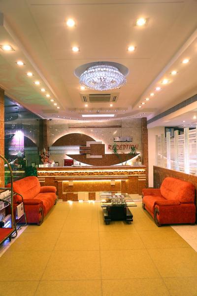 Taj Inn Hotel