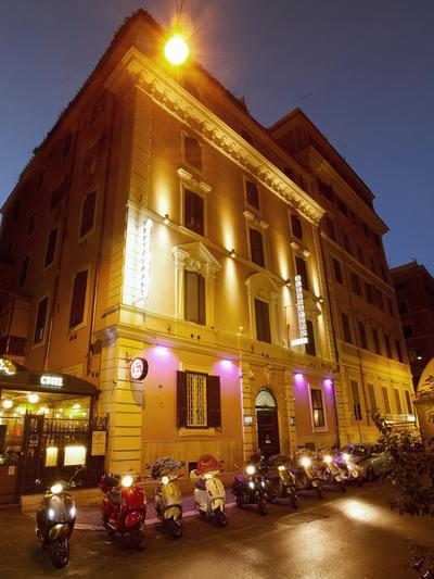 Alessandro Palace & Bar