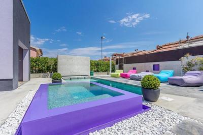 House Moderna