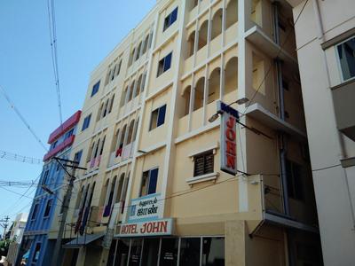 Hotel John