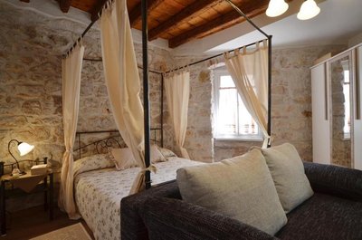 Romantic studios