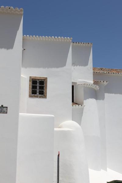 5 Minutes Walk from the Beach