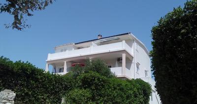 Apartments Burcul Pag