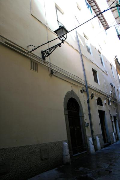 Frescos house