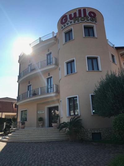 Gullo Hotel