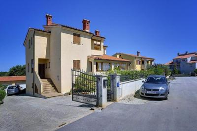 Apartments Buic