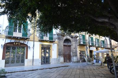 Kala Rooms