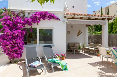 Apartamento Nueva Vida by Family Homes