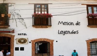 Mesón De Leyendas Breakfast & Downtown