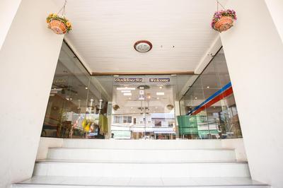 Regent Ngamwongwan Hotel