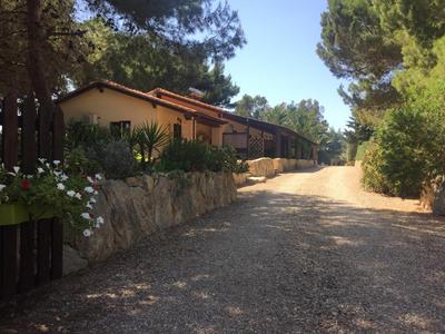 Albergo Residenziale Menhirs