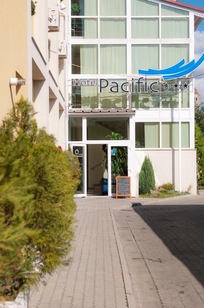 Hotel Pacific