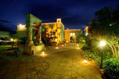 RELAIS MASSERIA CASINA DEI CARI