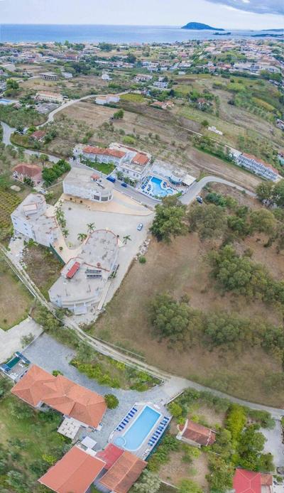 Tsolakis Studios & Apartments