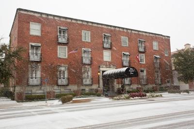 Old Capitol Inn