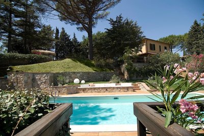 Stunning Country House overlooking Tuscany hills
