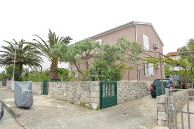 Apartment with garden - Ana 1
