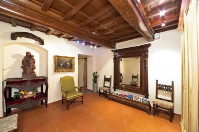 Via dei Fossi apartment