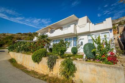 Apartment Luni