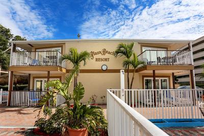 Plaza Beach Hotel - Beachfront Resort