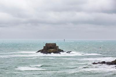 Le Chateaubriand by Cocoonr