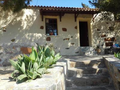 Trouli House