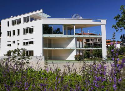 Modern apartment near the sea
