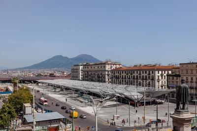 METRO GARIBALDI - Loft con Wifi e 4 posti letto presso la Stazione Centrale di Napoli