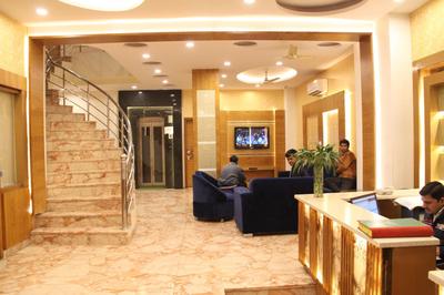 Hotel Golden Oasis - 5 Minute Walk from New Delhi Railway Station