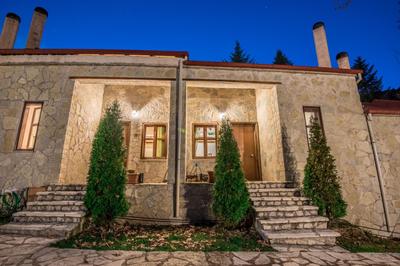 Mesostrati Guesthouse