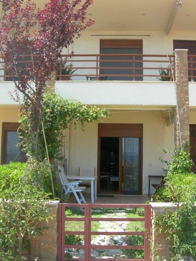 House in Front of the Sea