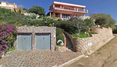Villa panoramica tra suggestive notti stellate.