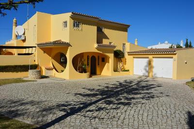 Villa Paraiso - 4 Bedrooms and pool