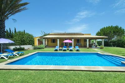 Owl Booking Villa Bobis - Family Holidays with Private Pool