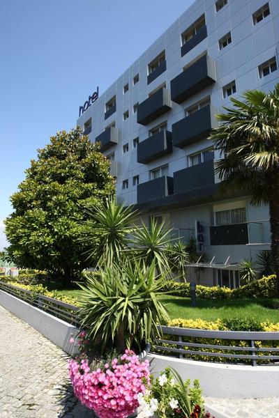 Hotel Feira Pedra Bela