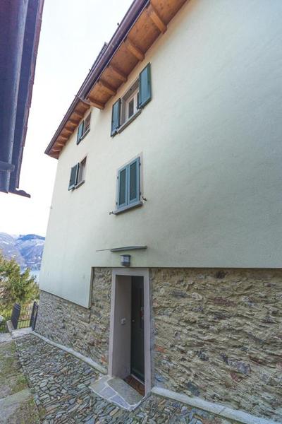 Casa Amarilla