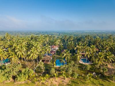 Lanka Beach Boutique Bungalows & Grand Villa