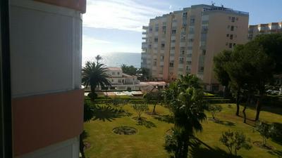 Estudio luminoso junto a la playa