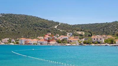 Villa Nada with garden, 80m from the beach