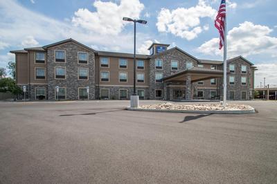 Creekstone Inn & Suites - St Marys