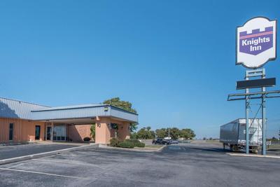 Castle inn & suites by OYO Lawton