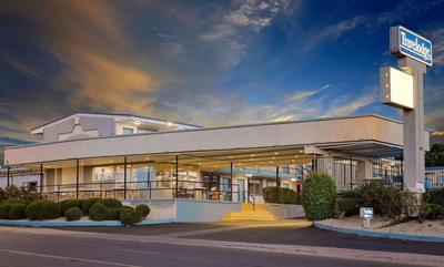 Travelodge by Wyndham Page, View of Lake Powell, Photo 2