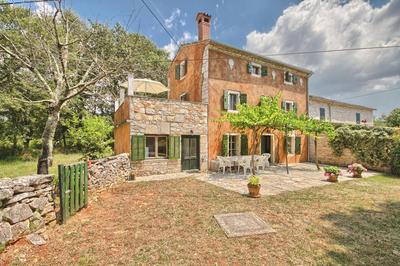 Villa Postaja
