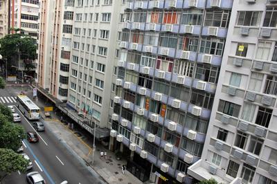 BOM E BARATO a 200 metros da praia - Av Copacabana 1032 ap 705
