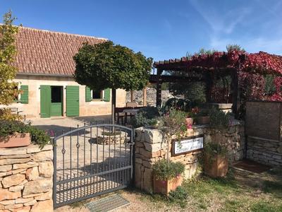 Rural house Mudrinic "Ivini dvori"