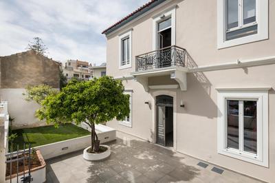 Camara Residence