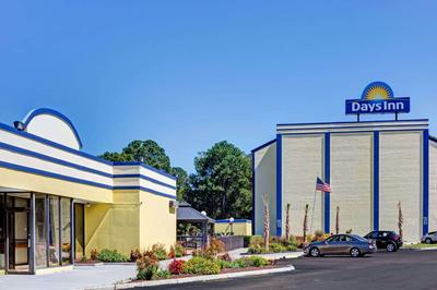 Days Inn by Wyndham Norfolk Military Circle