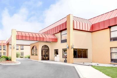 Days Inn & Suites by Wyndham Kalamazoo, Foto 2